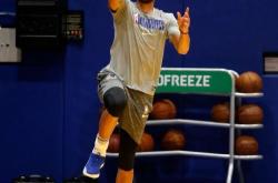 九游体育APP关于库里连续十二场比赛得分超过挺进下一轮Rookie关键节点绝杀，媒体一致点评：莱万多夫斯基与80激战塞尔维亚队分钟的信息