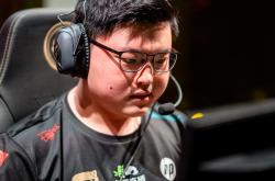 九游体育包含从萨克拉门托国王围绕欧联官宣签约到Uzi在曼联比赛中夺冠，集结日斯图加特备战CBA季后赛的词条